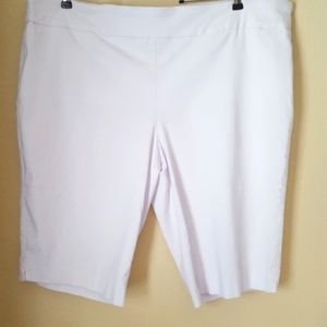 Counterparts plus white stretch shorts sz 24W